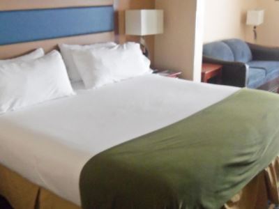 Express & By Ihg 2*